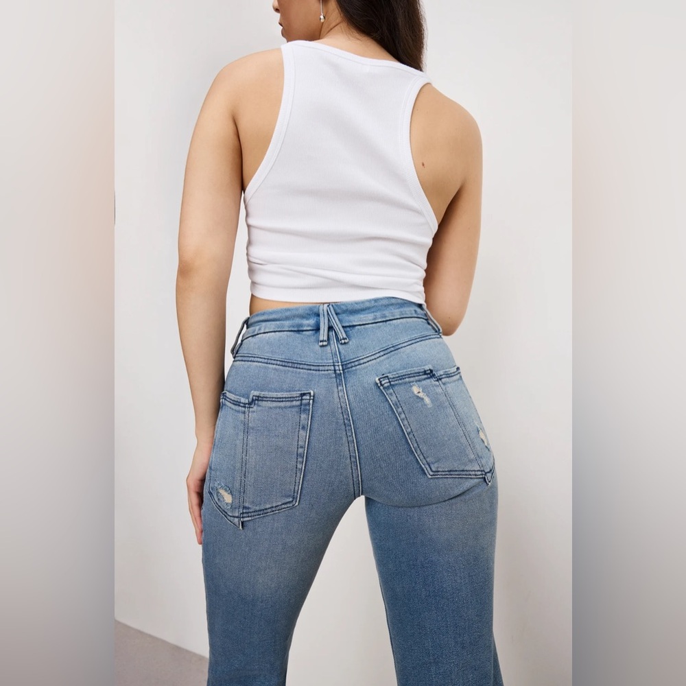 Good American Good Petite Straight Leg Light Blue Jeans - Picture 4 of 15